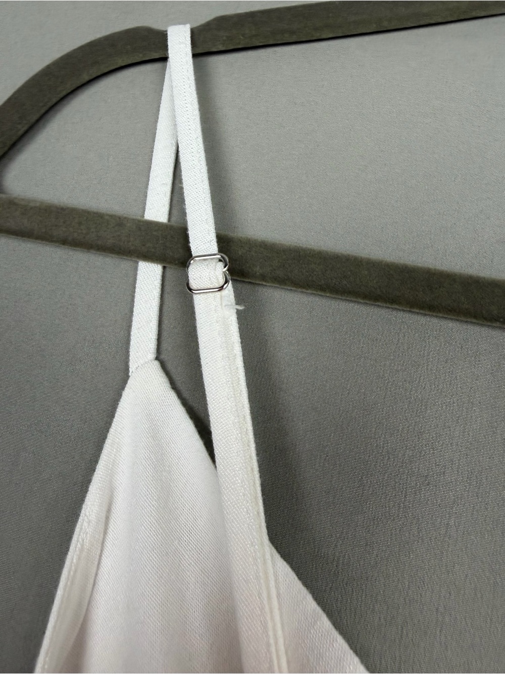 Old Money Minimalist White Dress - Picture 7 of 8